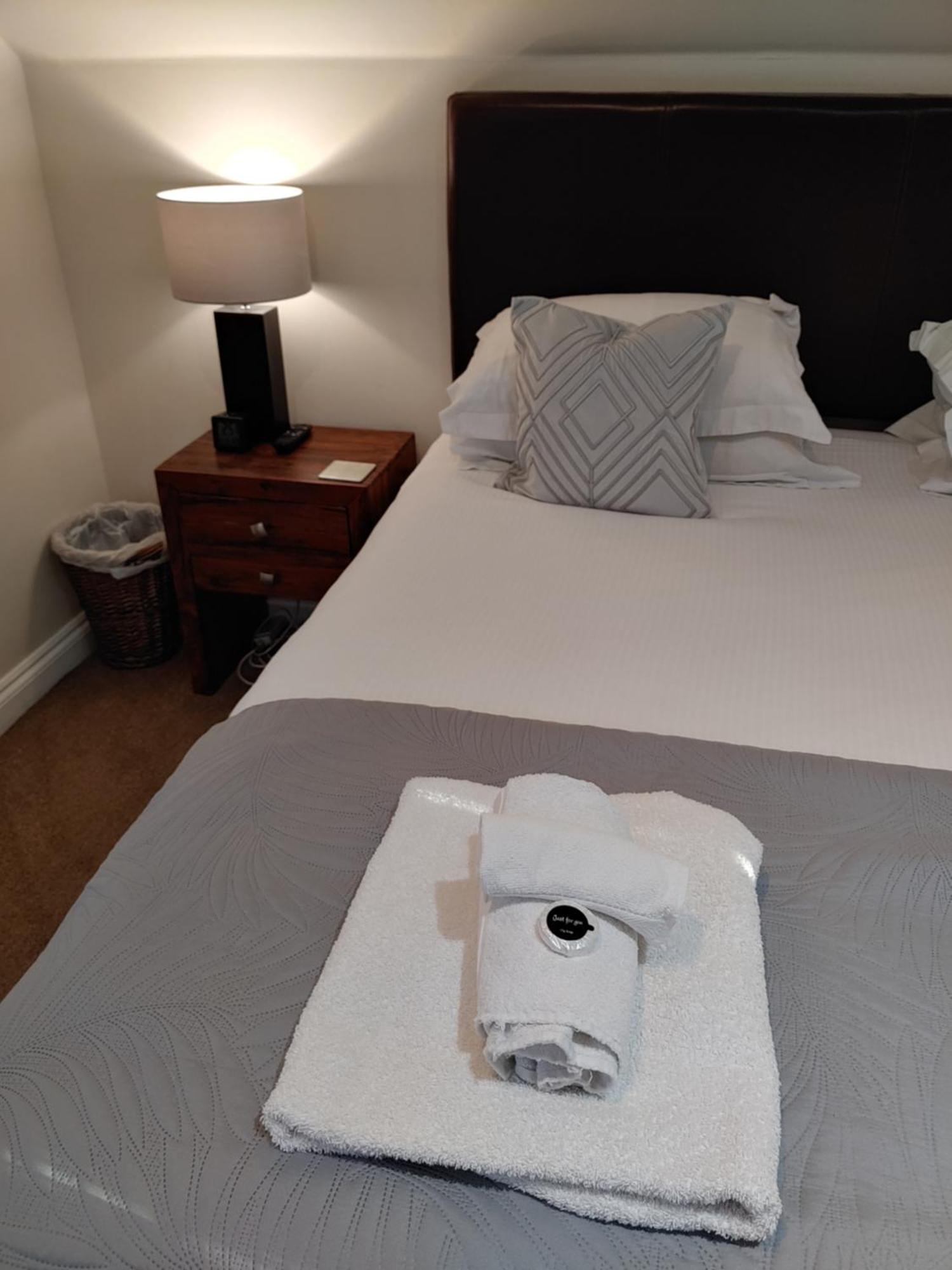 The Bath House Apartments - Free 1St Breakfast - Free Parking Luaran gambar