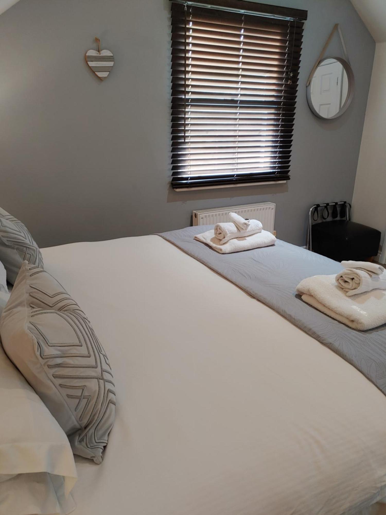 The Bath House Apartments - Free 1St Breakfast - Free Parking Luaran gambar